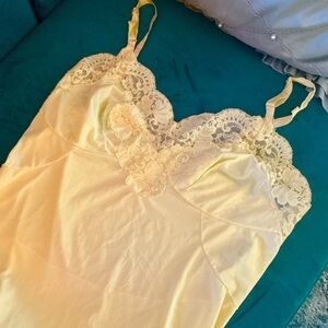 Butter Yellow full vintage slip Sz Average 40.